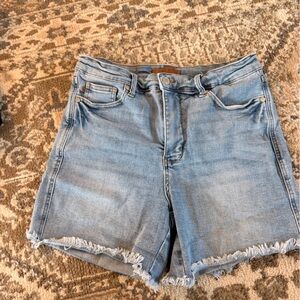 Tummy Control Judy Blue Light Blue Frayed Hem Women Shorts